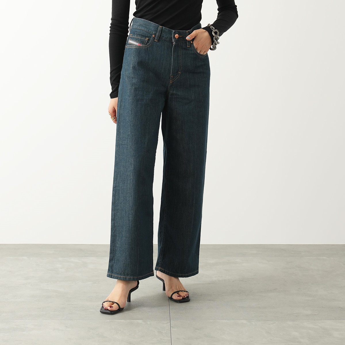 Levi’s Jean Flare Femme – Taille 34 (W25 L32) – Bleu Coton – Excellent état